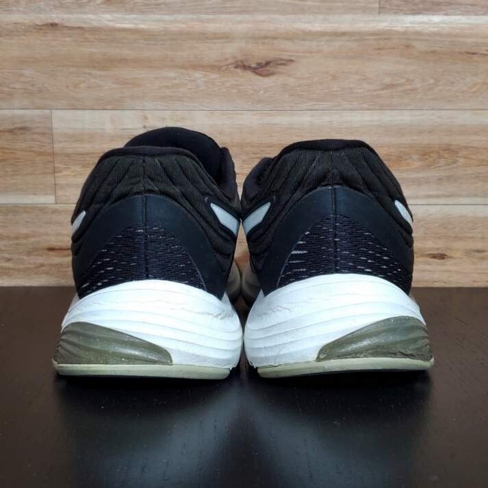 asics amplifoam gel pulse 11