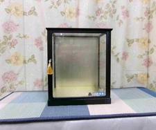 Doll case, glass, inner dimensions . width 30 x height 35 x depth 25 cm, of