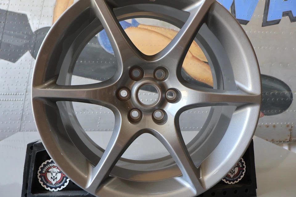 Llanta delantera 1TH17GD3AA NUEVA OEM 2010 DODGE VIPER SRT-10 ACR 18"X10" Foto 2 de 4