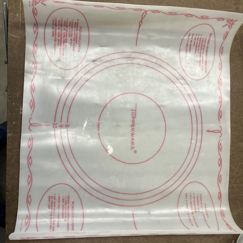 Vintage Tupperware Pastry mat 1965. For Rolling Out Pastry, Pie, Tart dough etc.