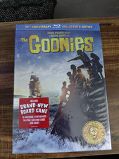 The Goonies Blu-ray, 1985 25th Anniversary Collector  s Ed. Box Set Like New