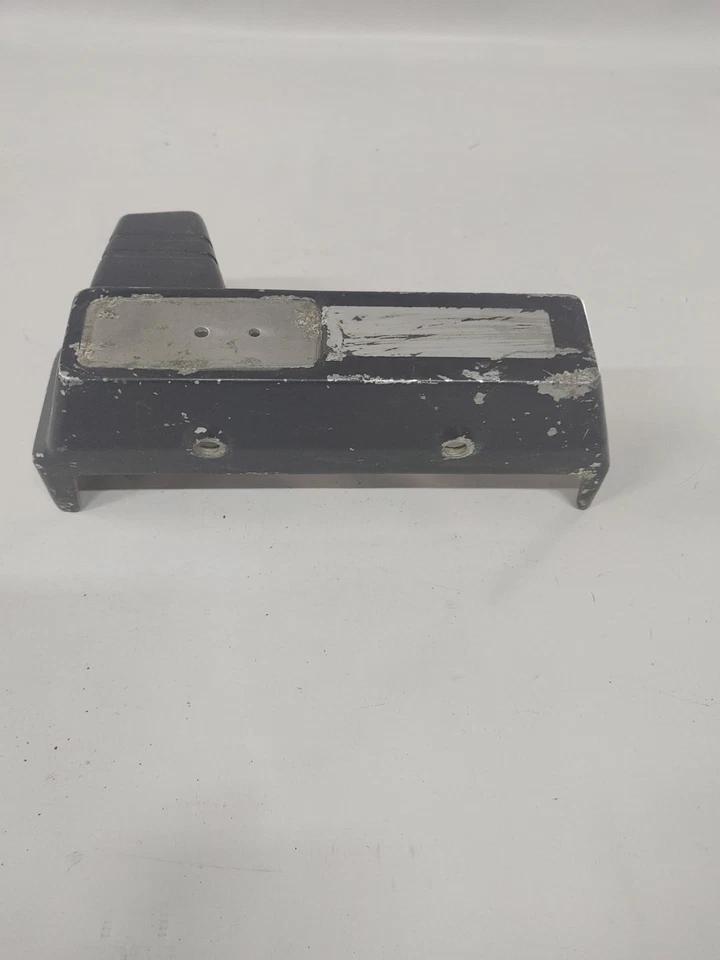 Cubierta del radiador izquierdo Suzuki GV1200GL 1985 Madura 17762-05A00 Foto 2 de 4