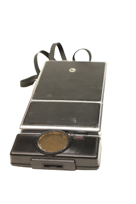 Polaroid SX-70 Sonar OneStep Folding Instant Camera w Polaroid SX-70 Sonar OneStep Folding Instant Camera w