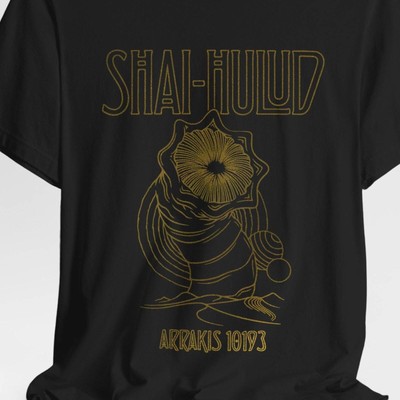 Gold gradient illustration design of the sandworm Shai-Hulud Unisex