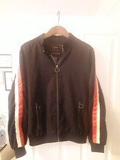 Giacca uomo Zara blu navy con zip, righe rosse e panna con frange, taglia small/media