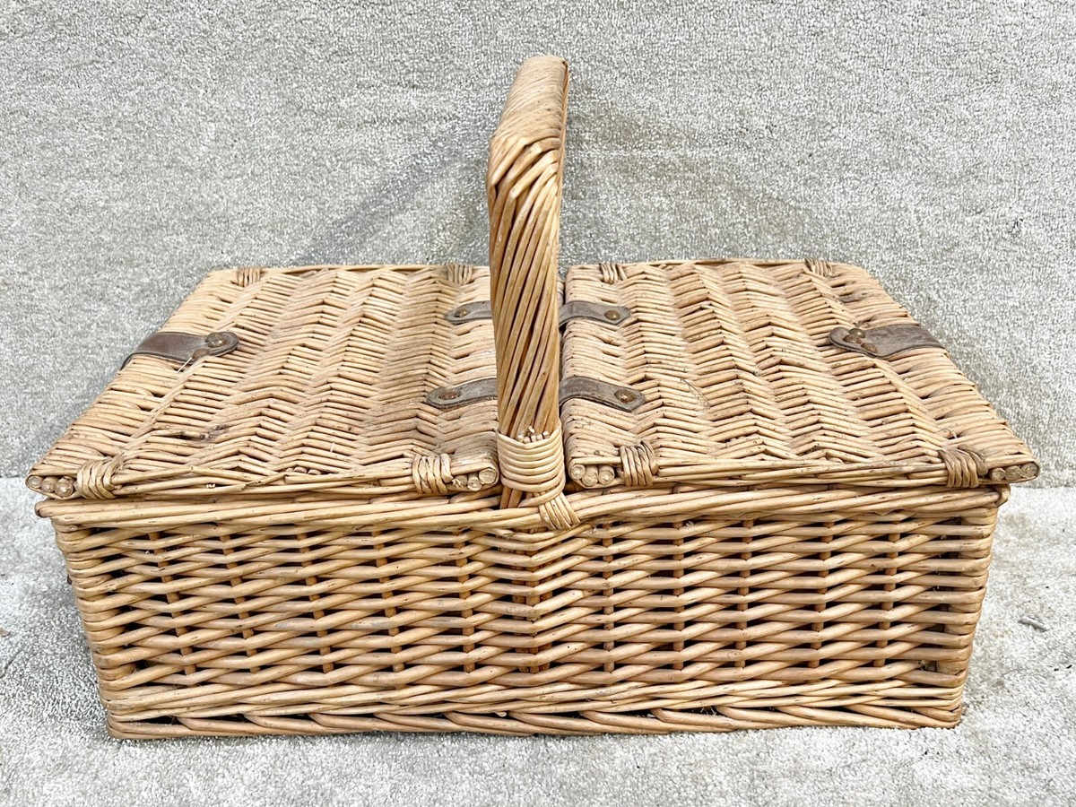 VINTAGE WICKER PICNIC BASKET RETRO TWO SIDED | eBay UK