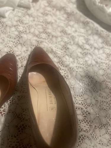 Bruno Magli Brown Pumps W 1/2” Gold Heels 8 - Picture 7 of 9