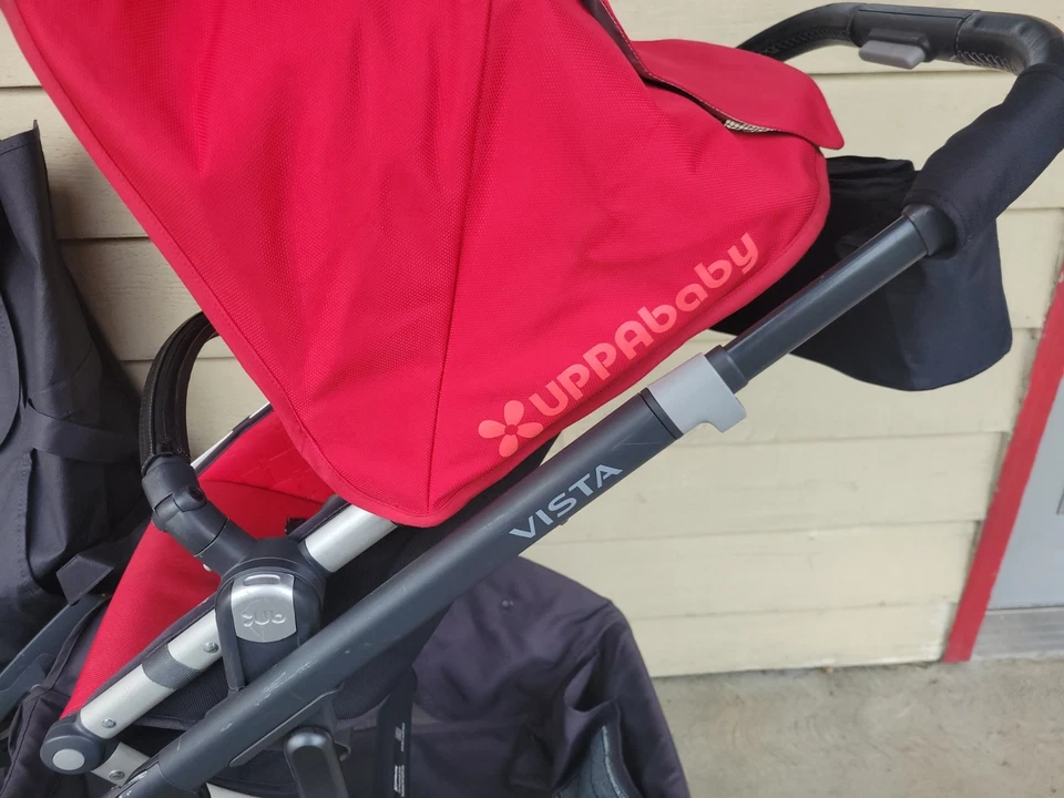UPPAbaby Vista V2 Red Stroller w/ Bassinet - Image 2 of 4