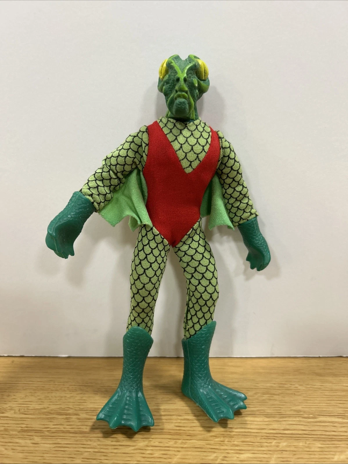 Mego Neptunian Star Trek Vintage Alien Original Neon Green Yellow Wings Gloves
Opens in a new window