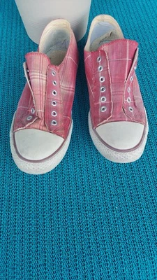 Turnschuhe Gr. 41 - Bild 1 von 4
