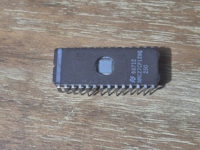 National ￼Semiconductor NMC27CP128Q NM27C128Q 27C128 128KBIT UV EPROM CDIP28