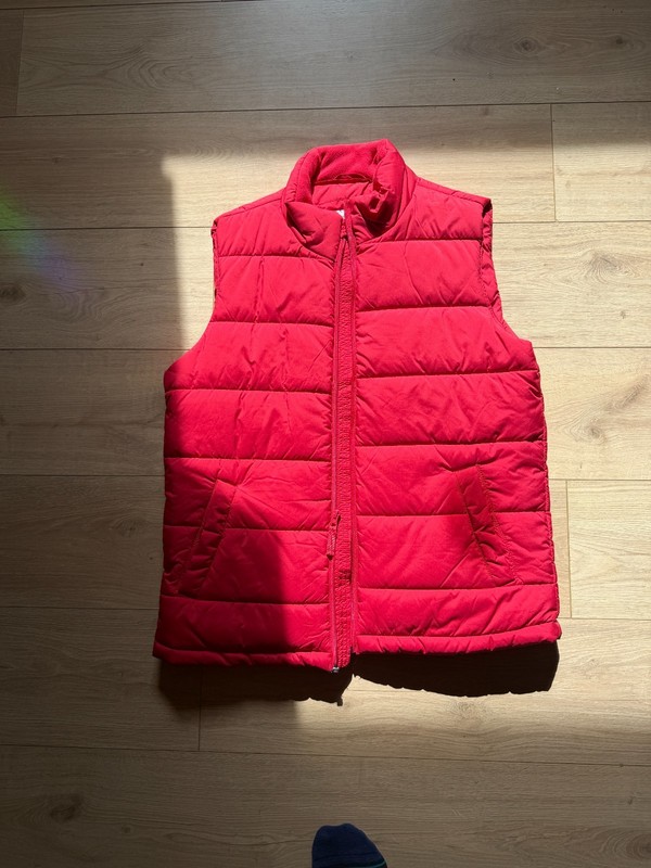 Amazon Essentials Womens Quilted Puffer Vest Red Size M