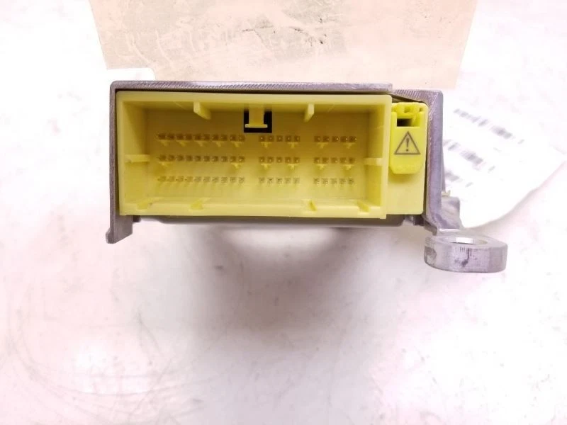 12-13 TOYOTA PRIUS C 1.5L TRACCIÓN DELANTERA EN AIRBAG MÓDULO DE CONTROL ELECTRÓNICO ECM  Foto 2 de 4