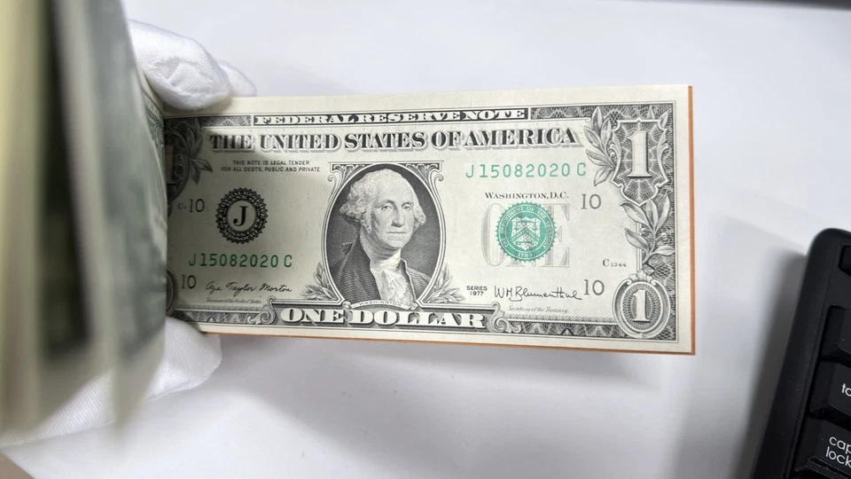 1977 $1 MILLIONAIRES' SCRATCH PAD $10 Face Consecutive Serial # Santa Fe Bank - Image 4 of 4