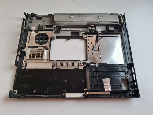 hp compaq nc6120 laptop bottom cover case base / boitier carcasse coque - Afbeelding 2 van 8