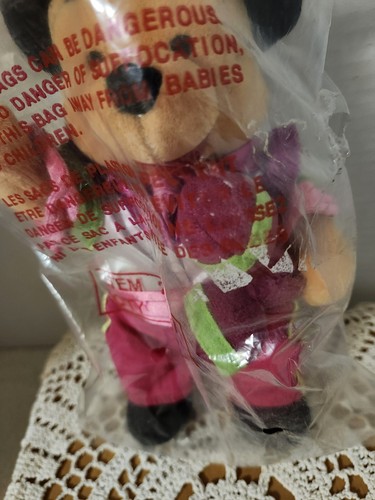 Brazilian Winnie the Pooh Bear Plush New Sealed 9" Disney Store - Picture 3 of 9