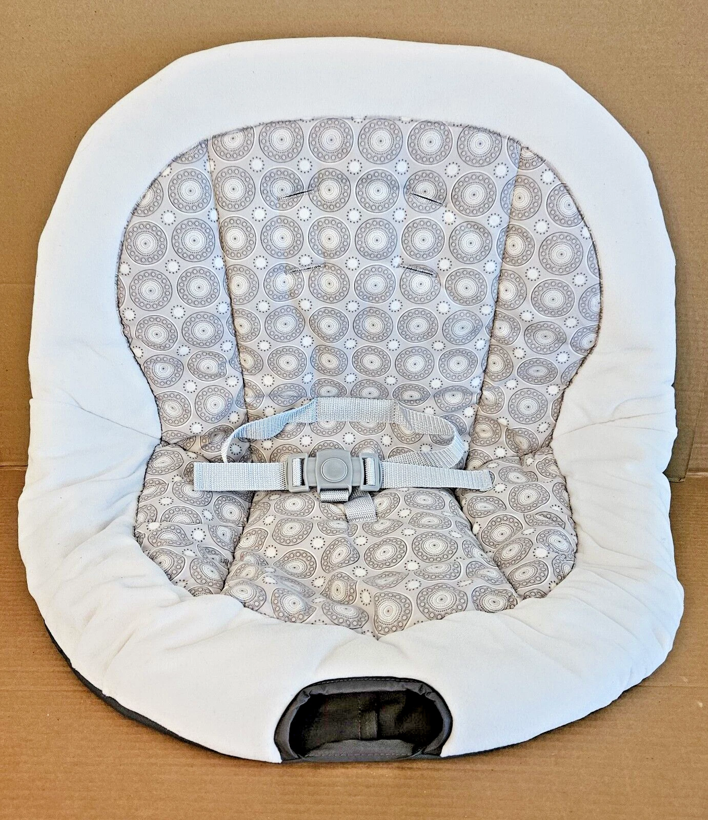 Graco Simple Sway Swing Replacement Abbington Seat Cover Small Hole on the Back