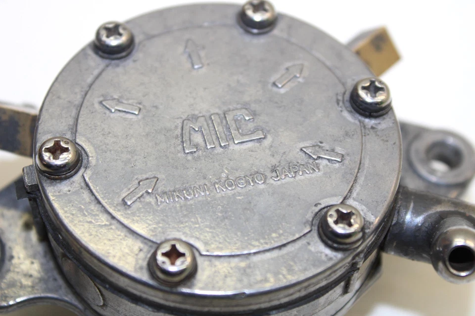 Yamaha Exciter Ii 1992 OEM bomba de combustible 82M-24410-02-00 Q2609 Foto 2 de 4