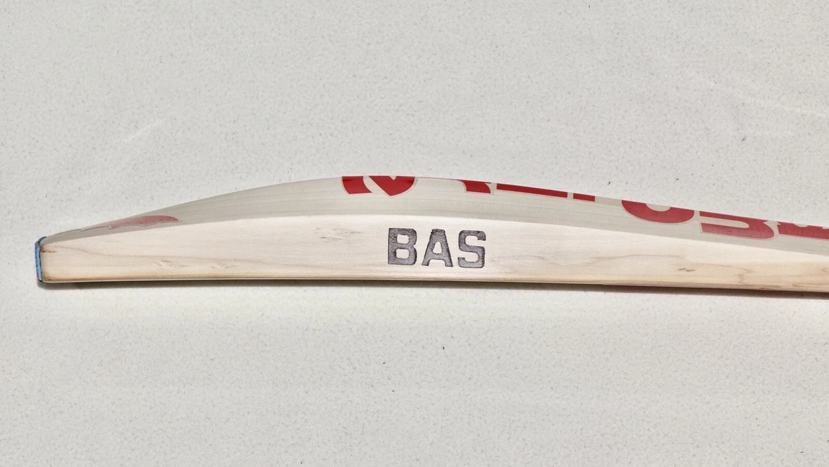 Bas vampire store cricket shoes