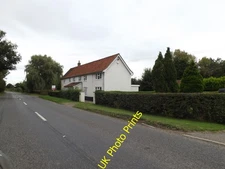 Photo 12x8 Waterloo Cottages, Goose Green Goose Green/TM1187 Off the B113 c2016