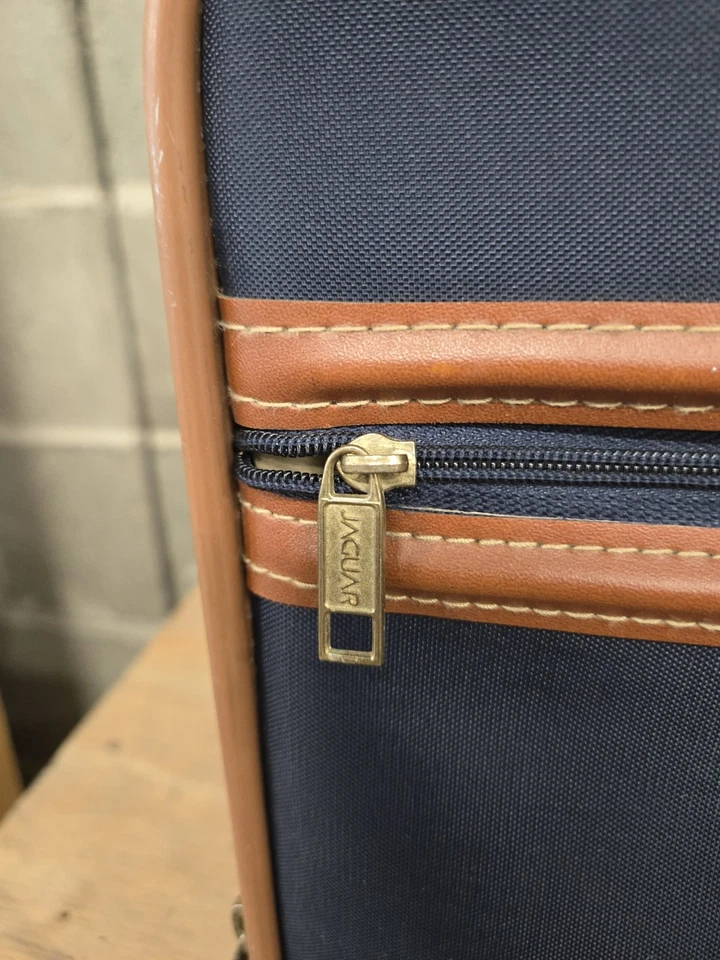 Maleta Equipaje Jaguar Vintage Azul Nailon y Cuero Marrón 26x18x8 ¡LIMPIA! Foto 3 de 4