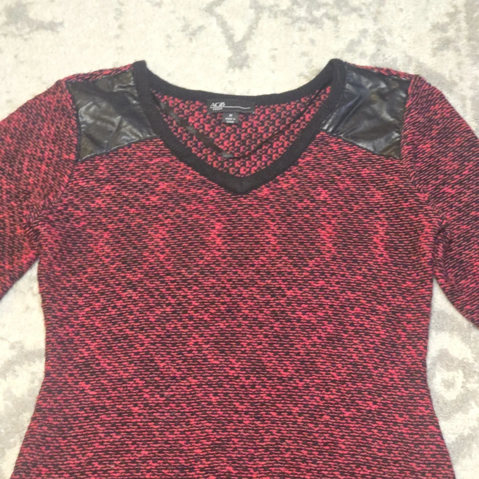 Vestido mediano de cuero con parche en el hombro de algodón rojo AGB 16x36 Y2K manga larga Foto 2 de 4