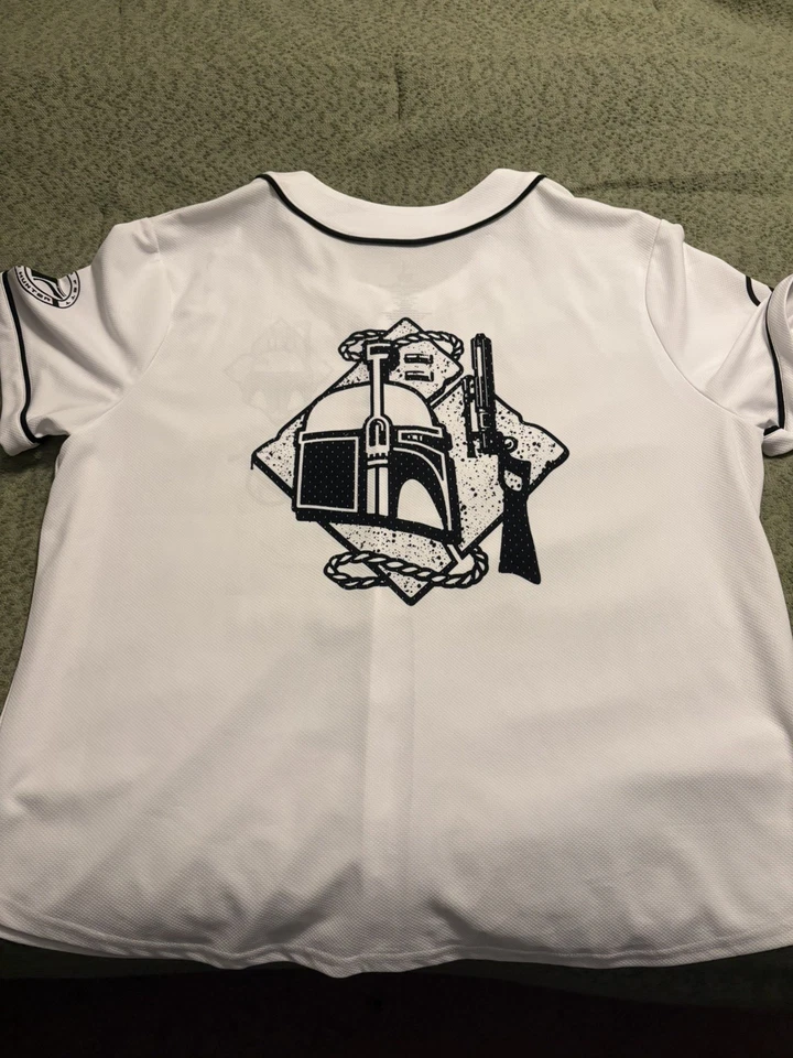 Camiseta de béisbol Boba Fett de los parques de Disney para adultos Star Wars  Foto 2 de 4