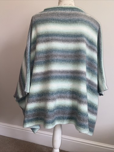 Pullover Oversize von Sarah Tempest, hübsches grün/weiß/grau gestreift One Size - Bild 11 von 14