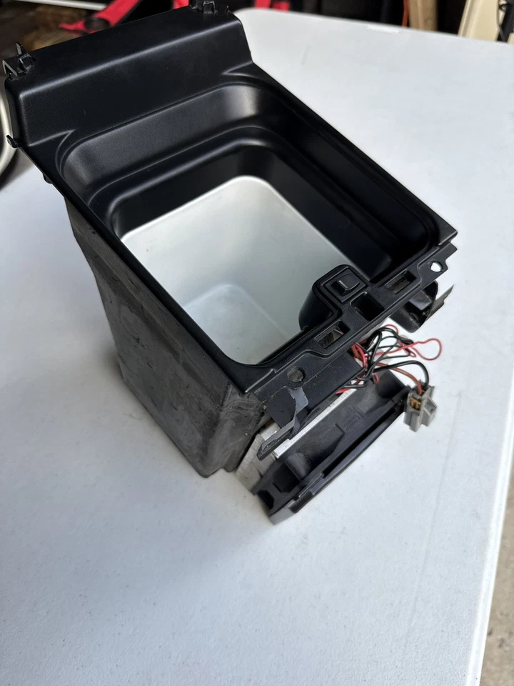 Land Rover LR3 2005/09/2010/13 LR4/2006/13 RANGE ROVER SPORT CUBBY CAJA REFRIGERADORA Foto 2 de 4