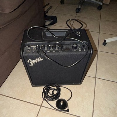 Fender Mustang LT25 Modeling Combo Guitar Amplifier 25W With Footswitch