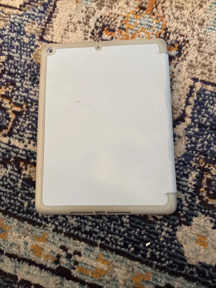 Apple iPad Air  6th Gen Wi-Fi 32GB Space Grey With Case/cover /Apple Pencil - Image 4 of 4