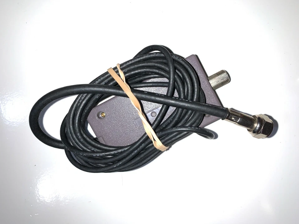 Adaptador de cable Nintendo NES RF AV Switch SNES NES-003 Oficial OEM *LIMPIO *EN MUY BUEN ESTADO Foto 2 de 2