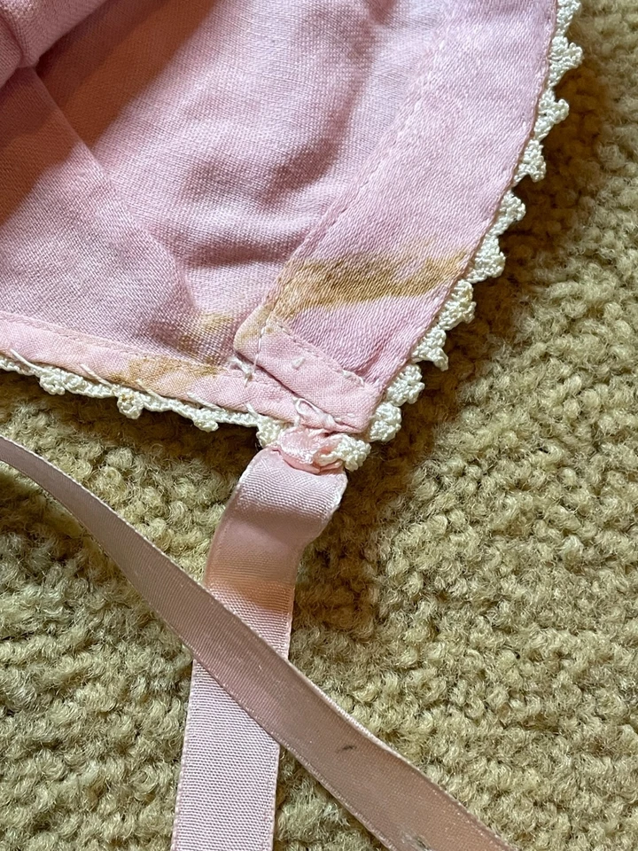 Vintage 40s Antique Infant Baby Newborn Bonnet Hat Lace Ivory Pink Irish Crochet - Image 4 of 4