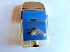 VINTAGE FULL SIZED SCRIPTO VU-LIGHTER BLUE SALMON FISHING THEME - SPARKS !