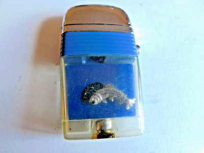 VINTAGE FULL SIZED SCRIPTO VU-LIGHTER BLUE SALMON FISHING THEME - SPARKS !