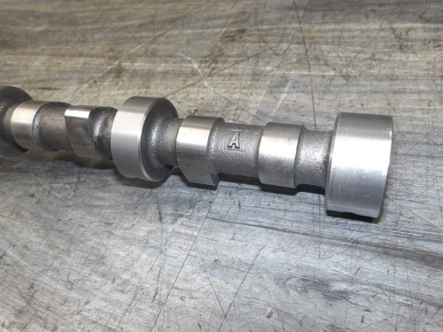 KUBOTA D1105 3 CYLINDER DIESEL 24.8HP 4 CYCLE ENGINE CAMSHAFT CAM SHAFT GEAR - Picture 2 of 8
