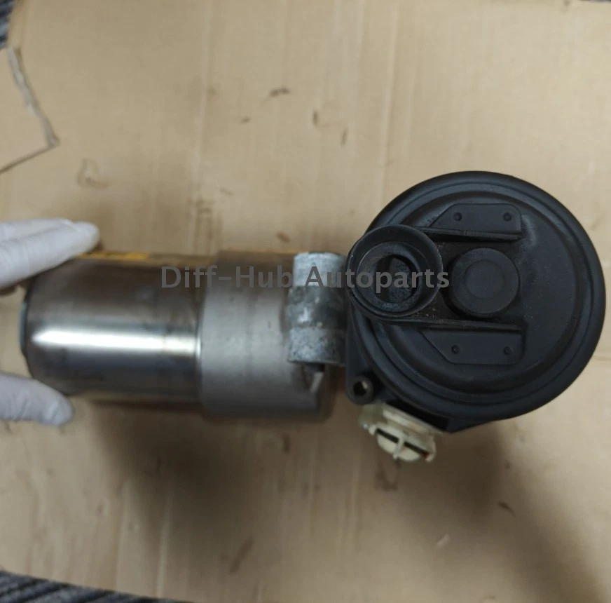 47070-60010 ABS Pump Brake Booster Accumulator For Toyota Land Cruiser 4Runner Foto 3 de 4