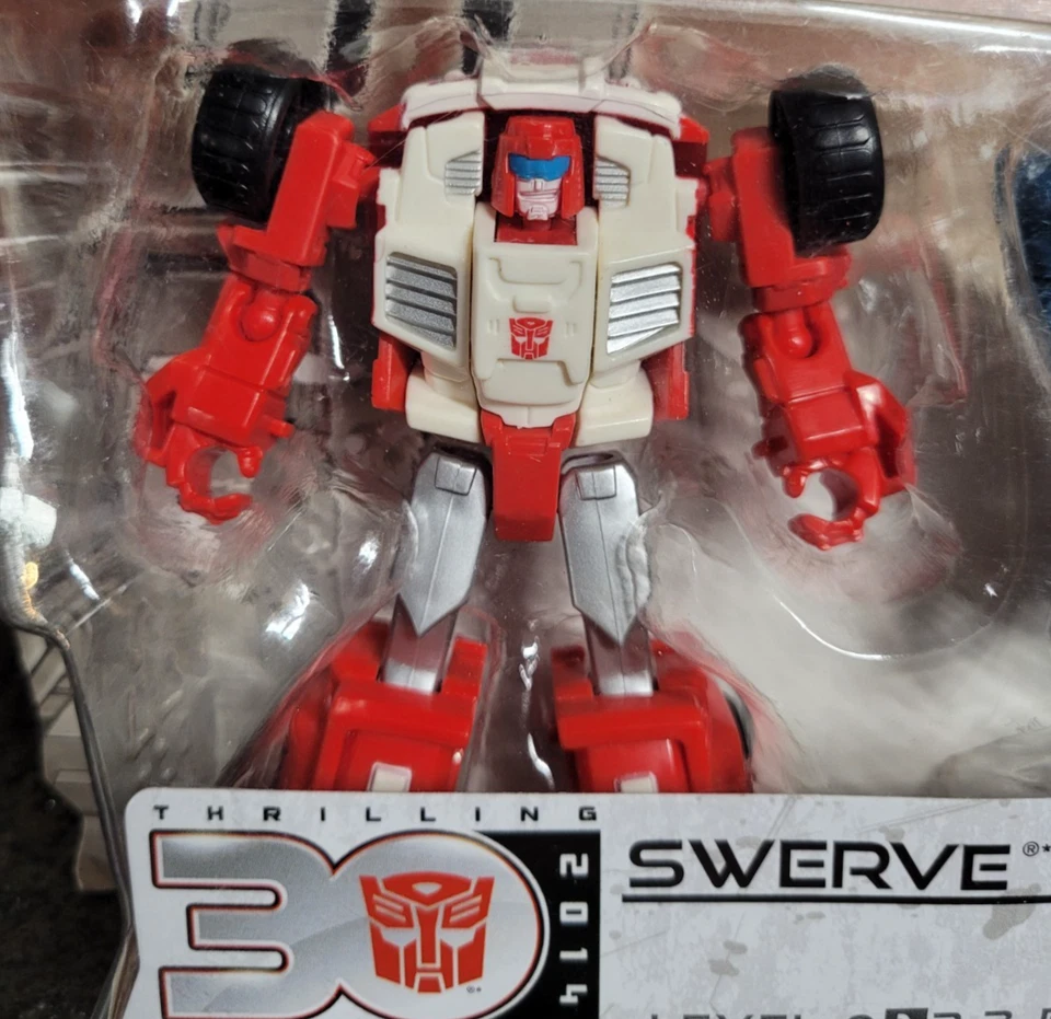Transformers 30th - Thrilling 30 Swerve & Flanker figure set - Image 2 of 4