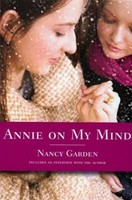 Nancy Garden / Annie On My Mind / 9780374400118