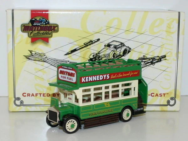 2 Matchbox Collectibles,'57 Citroën 2CV DYM36840 & '22 AEC S-Type Omnibus YET05M