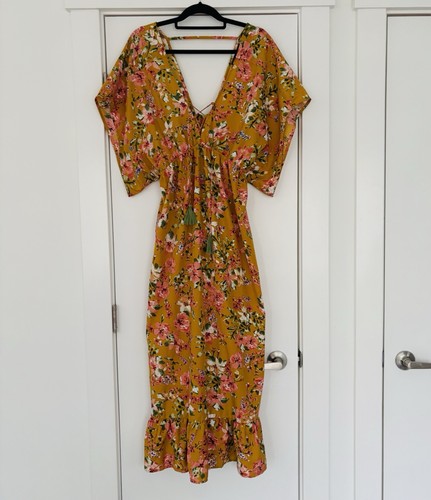 America & Beyond golden maxi Dress size Medium - Picture 2 of 8