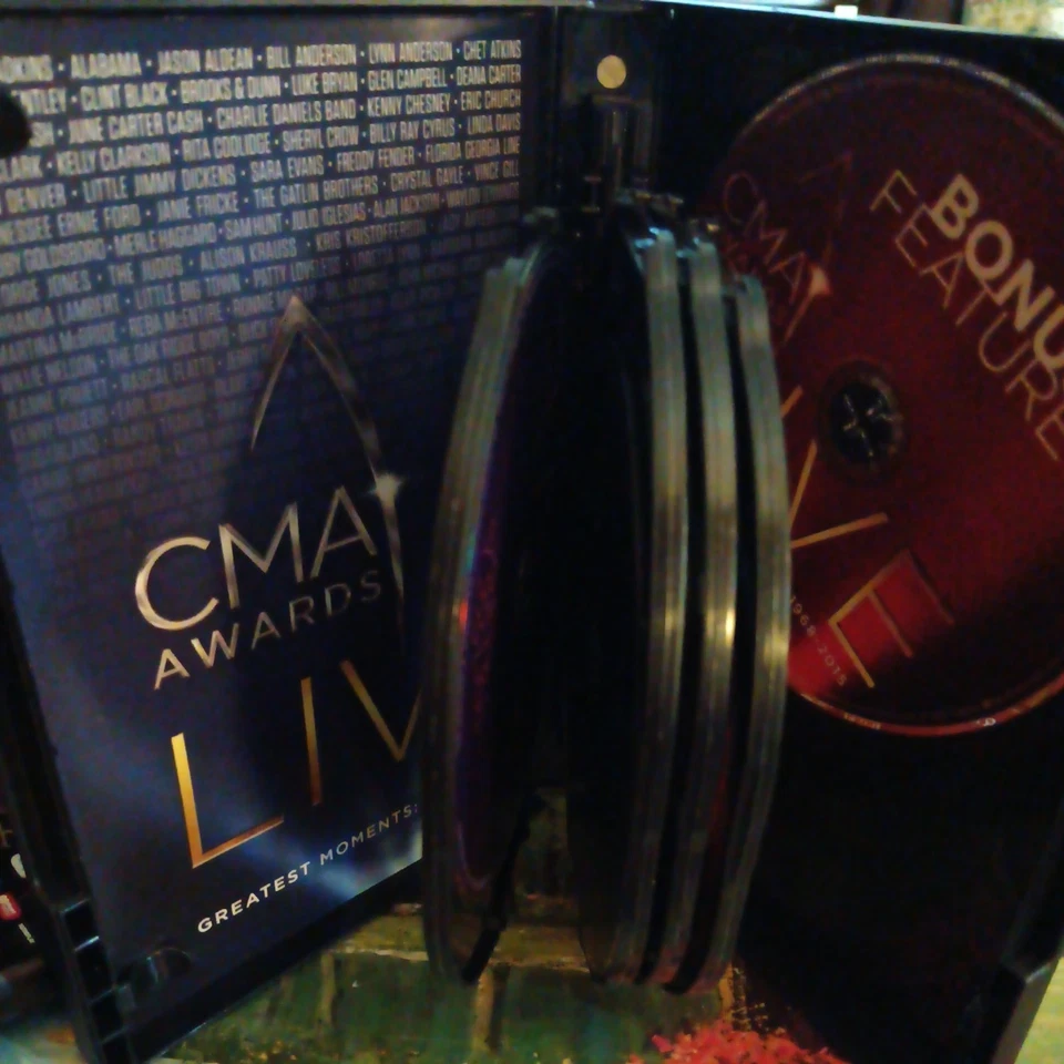 Time Life CMA Awards live 10 dvd set greatest moments 1968-2015 Cash Luke Dolly - Image 3 of 3