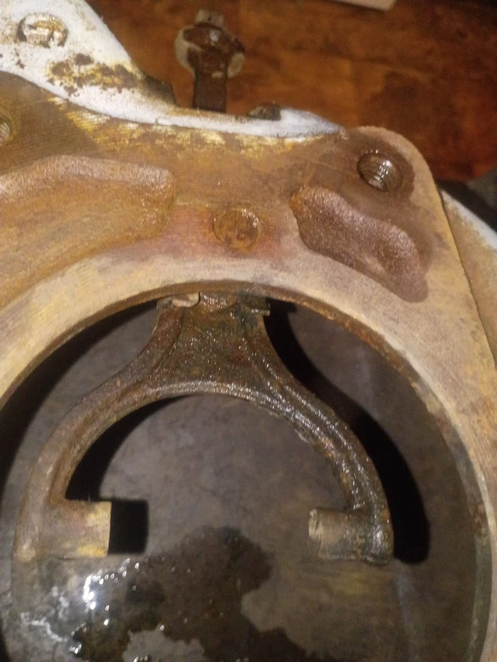 Bell Housing "C4TA7505G" FITS 1973 FORD 2 TON TRUCK 1111490 - Image 4 of 4