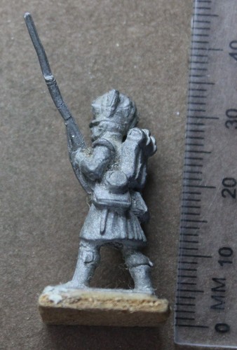 * NEPOLIONIC  VINTAGE INFANTRY FIGURE  FIGURE MEASURES 30MM #HJI29 - Picture 3 of 8
