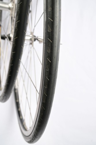 Matrix Aurora 700c Clincher Road Bike Wheelset Shimano HB-4400, FH-4400 & Tires - Picture 8 of 9