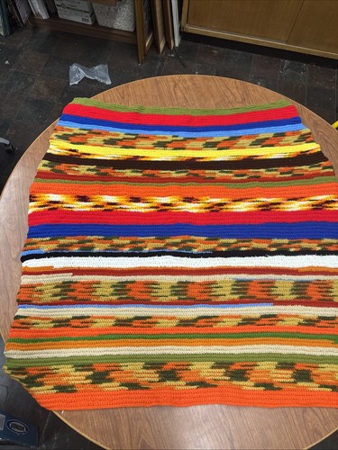 38x36 Handarbeit Häkeldecke Überwurf Herbstfarben orange blau rot grün afghanisch - Bild 1 von 11