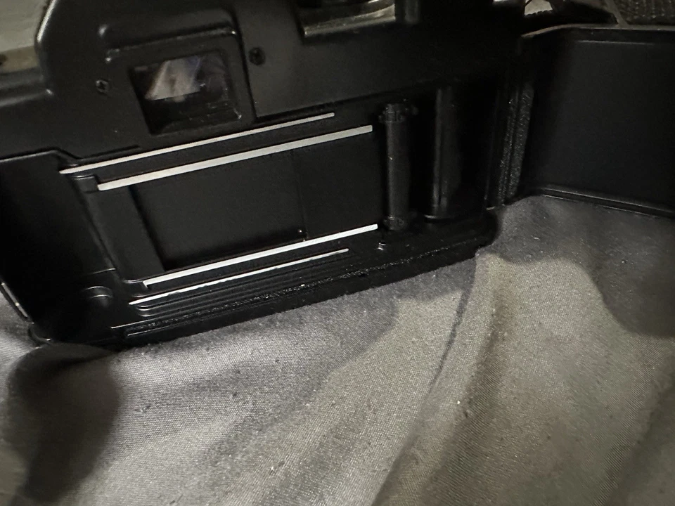 Vivitar V3800N SLR 35mm Film Camera Multi Exposure with 70 mm Lens Kit and Case - Image 4 of 4