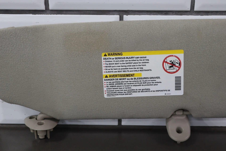 03-07 雪佛兰索罗德 2500HD GMT800 内部遮阳板 左/右 中性 原始设备制造商 — 第 4/4 张图片