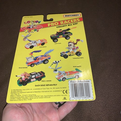 Matchbox Bugs Bunny Looney Tunes Pro Racers Diecast Action Figure & Race Car - Picture 6 of 7