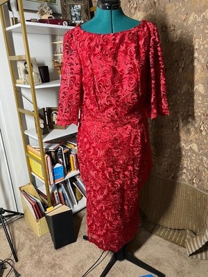 Lace dress, fully lined vintage style, plus extra lace and satin lining 